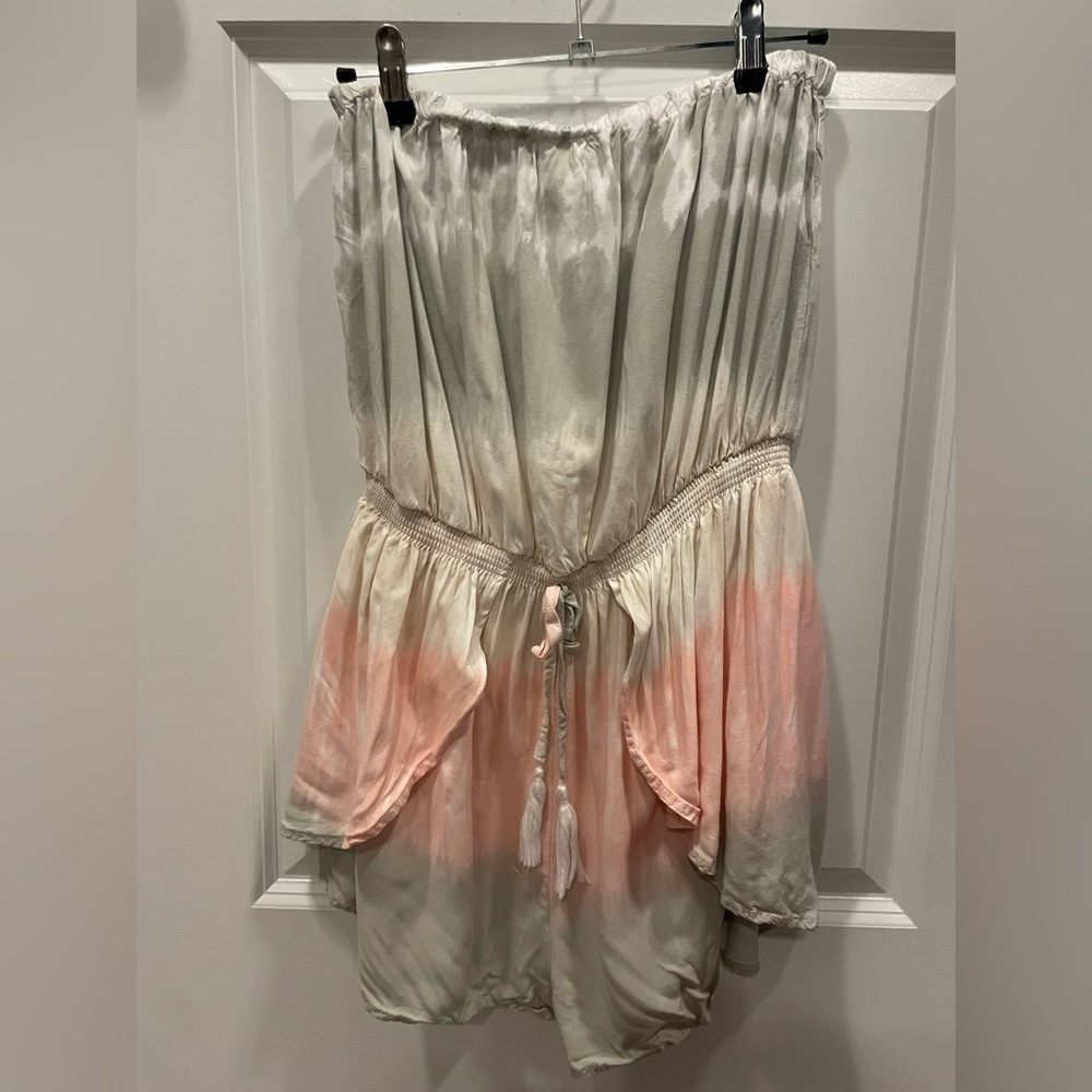 Ocean Drive Elegant Cream and Gray Ensemble